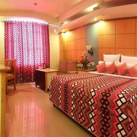 Hotel Grand International Rāipur Eksteriør bilde