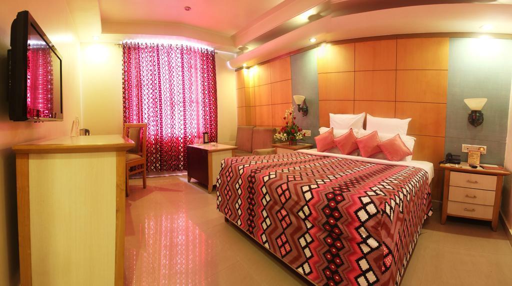 Hotel Grand International Rāipur Eksteriør bilde