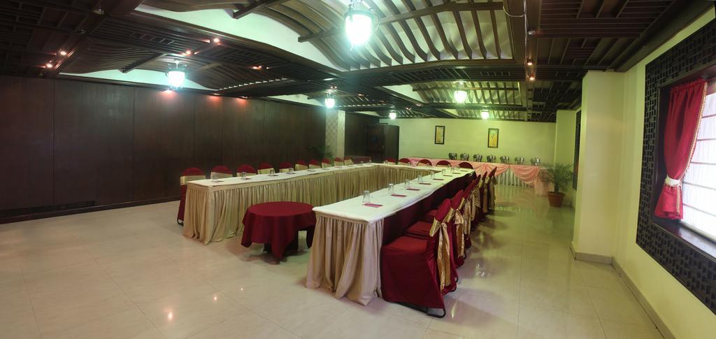 Hotel Grand International Rāipur Eksteriør bilde
