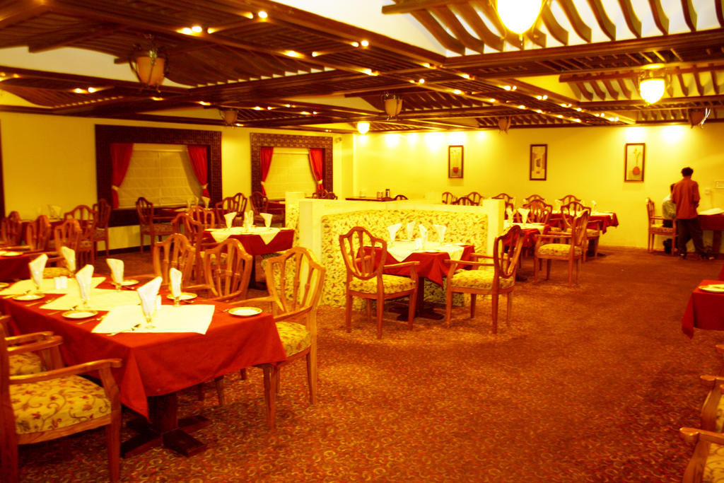 Hotel Grand International Rāipur Eksteriør bilde