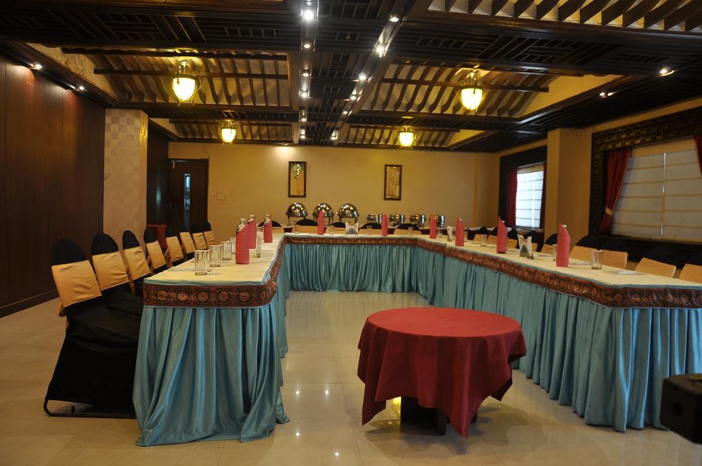 Hotel Grand International Rāipur Eksteriør bilde