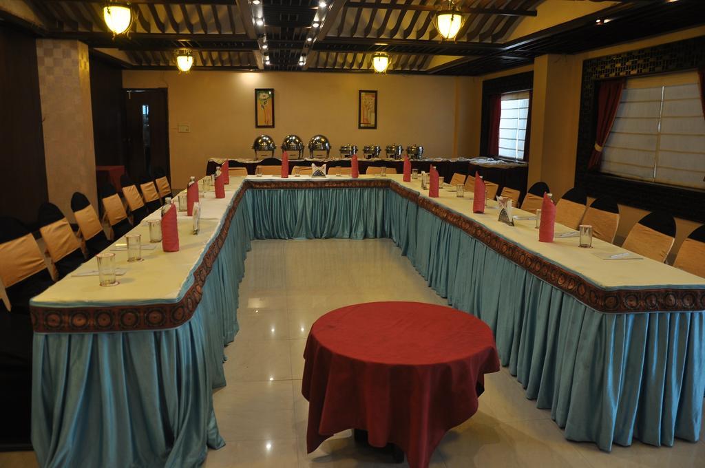 Hotel Grand International Rāipur Eksteriør bilde