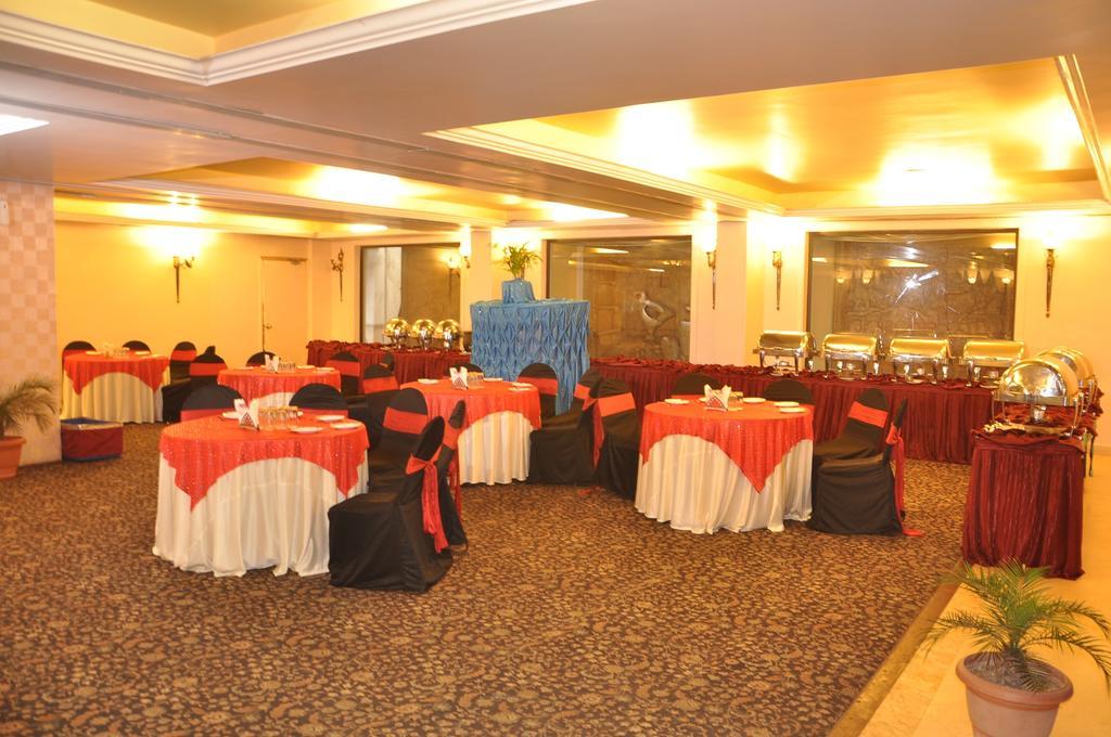 Hotel Grand International Rāipur Eksteriør bilde